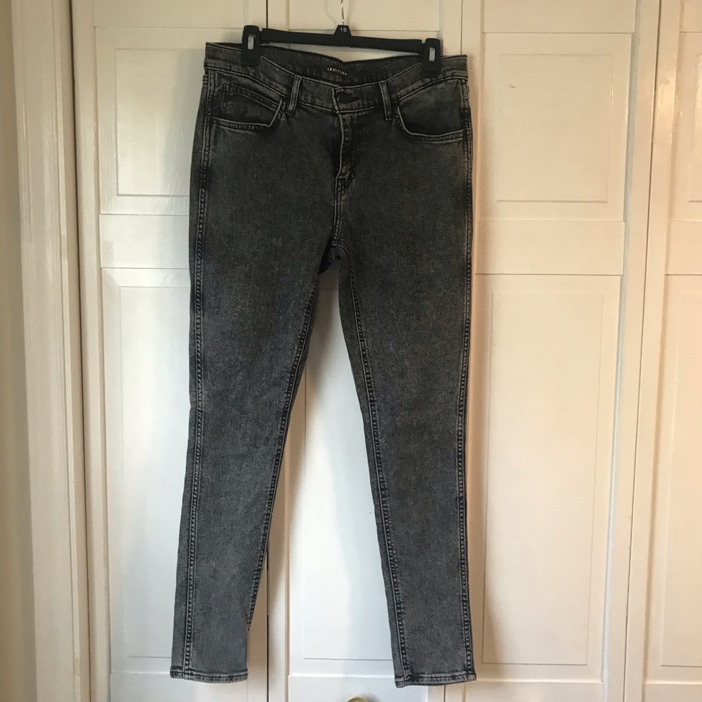 Levi’s Line 8 Skinny Ankle Jeans Gray black color, size 31